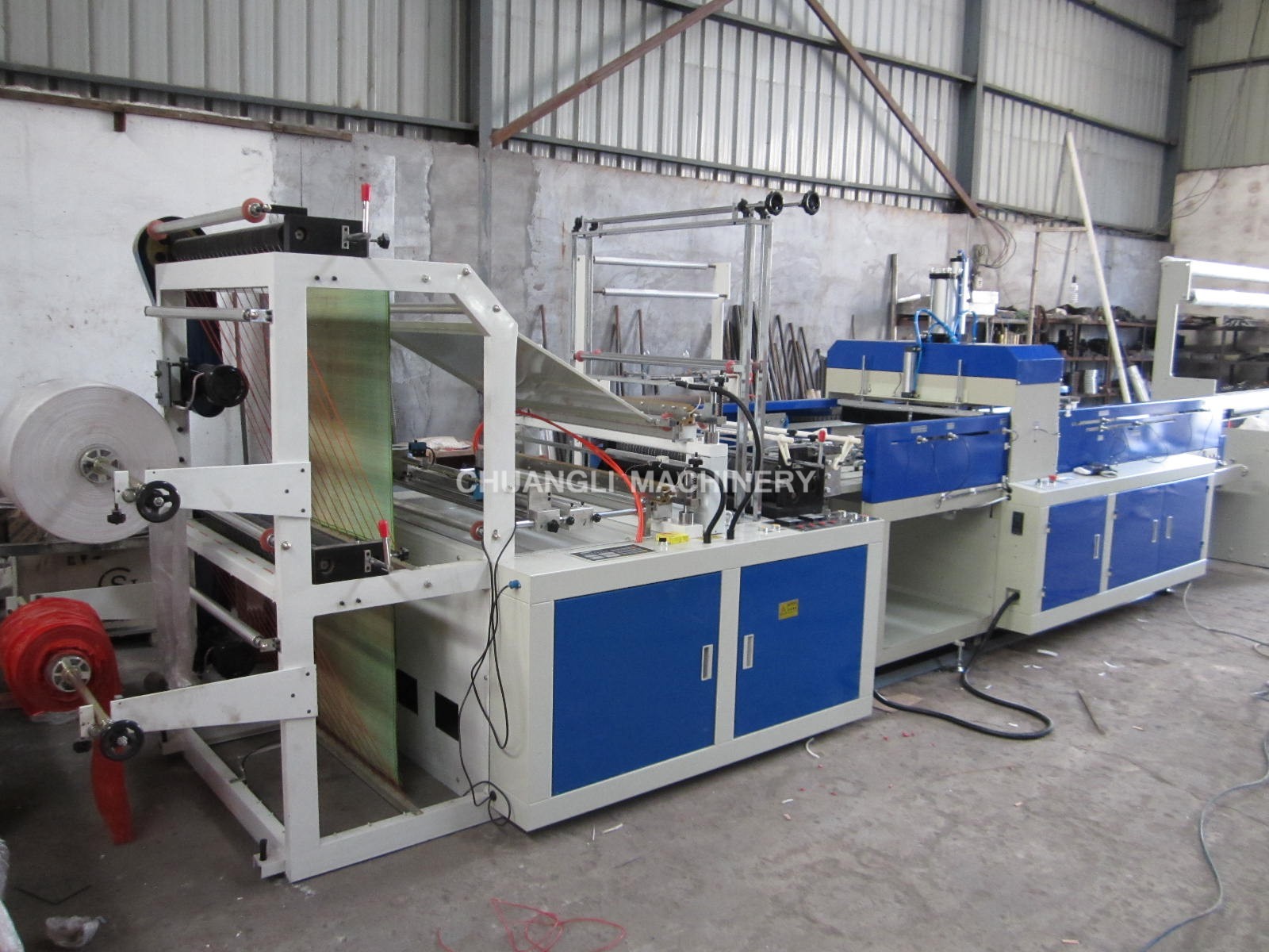 Full Auto Double-layer T-shirt Bag Making Machine (Cold-cutting Type)