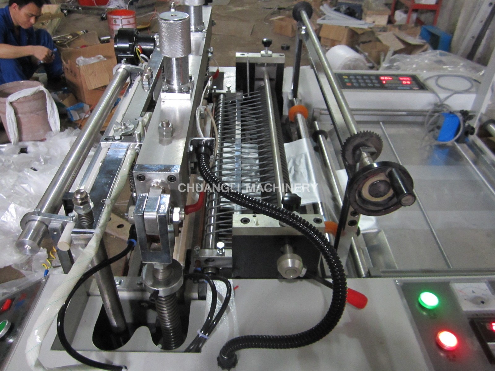 Computer Control Single-line Hot-sealing and Hot-cutting Bag Making Machine