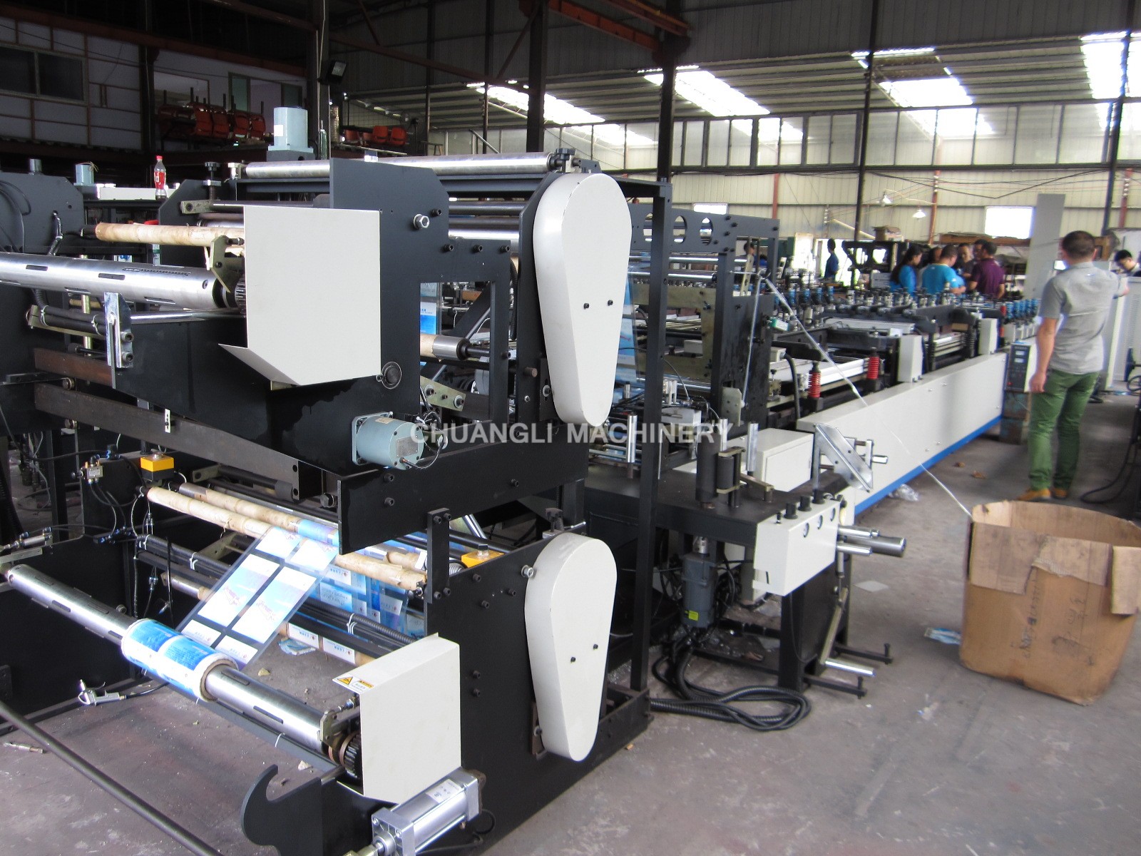 Computer Control Three-side/Four-side Sealing/Middle-sealing Pouch Bag Making Machine